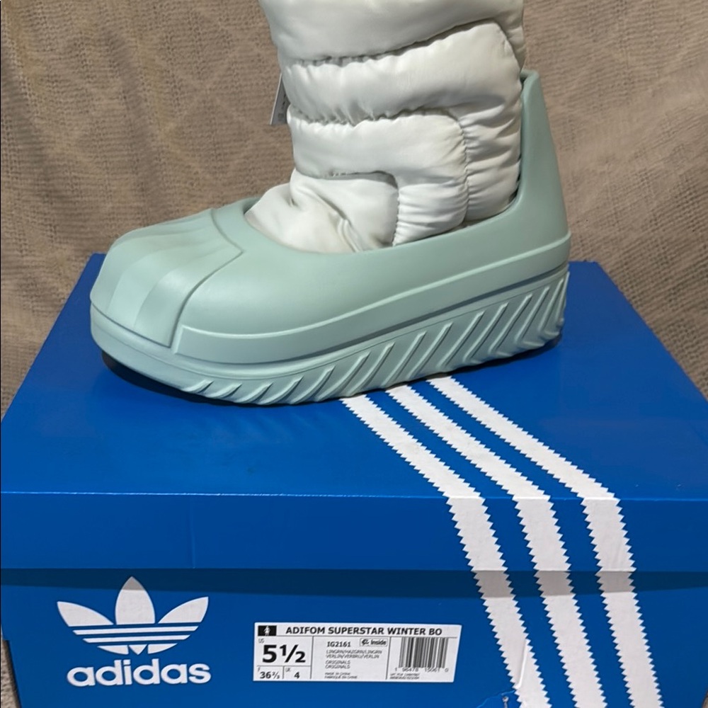 Adidas Winter Boots in Light Green